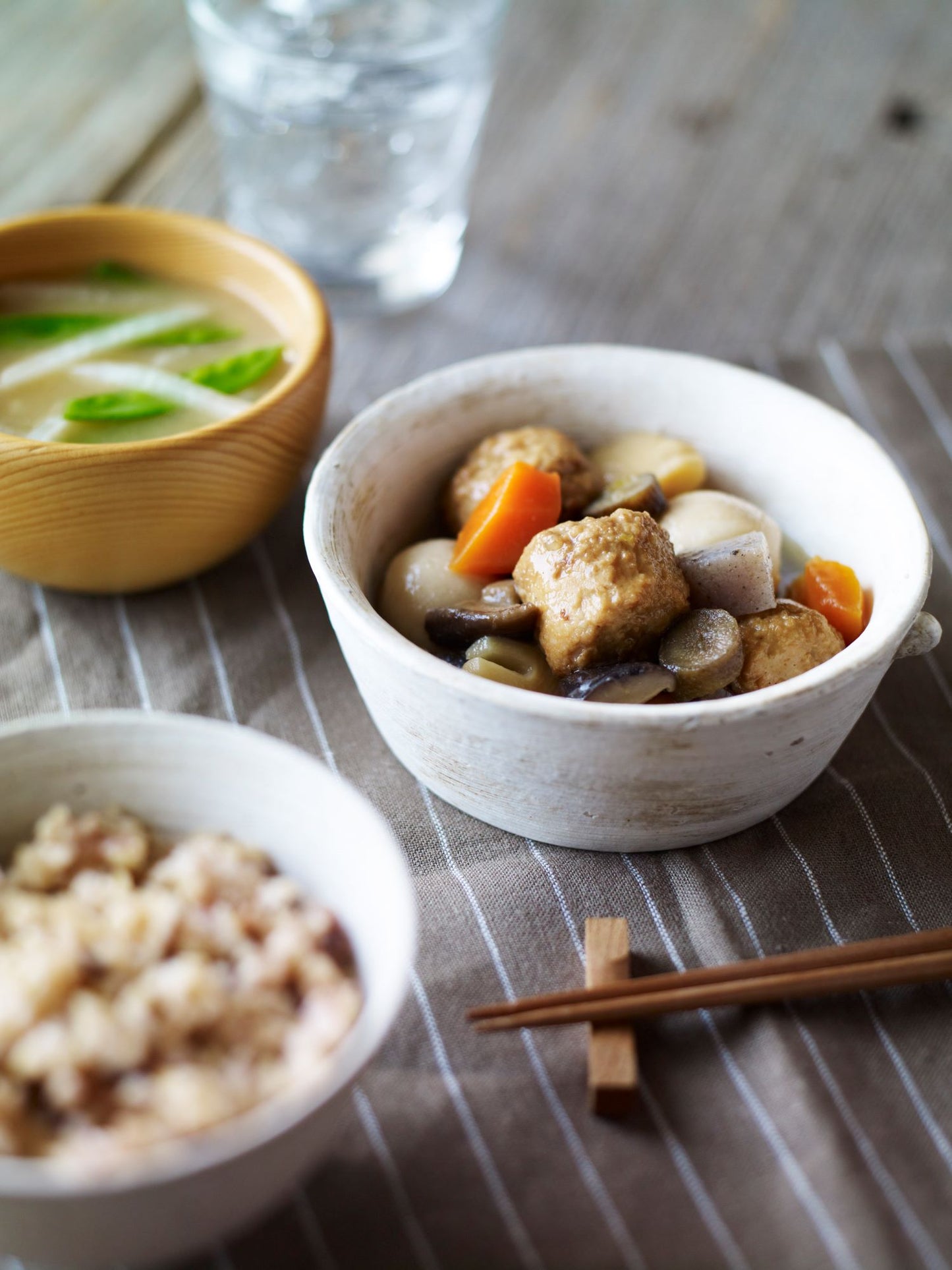 イザメシDeli 名古屋コーチン入りつくねと野菜の和風煮